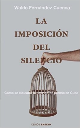 Cubierta de Hypermedia para el libro de ensayo de Waldo Fernández Cuenca.