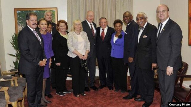 Senadores y representantes estadounidenses de ambos partidos se entrevistaron con Raúl Castro en la misión de Cuba ante la ONU.