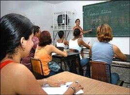 Fidel Castro creó más de 3.000 universidades municipales (Cubanet).