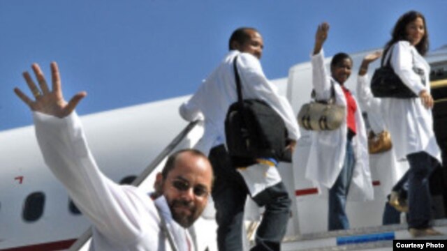 Médicos cubanos parten a misiones.