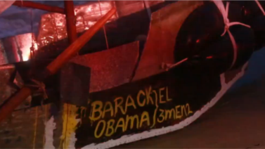 Detalle de la embarcación "Obama el tremendo".