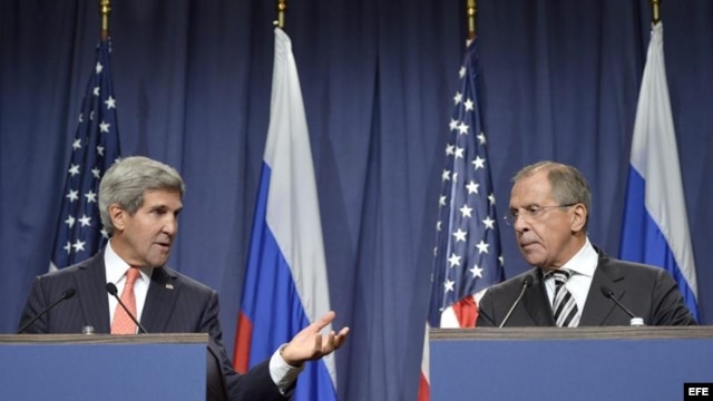 El secretario de Estado John Kerry y el canciller ruso Serguéi Lavrov informan sobre el acuerdo bilateral en torno a Siria