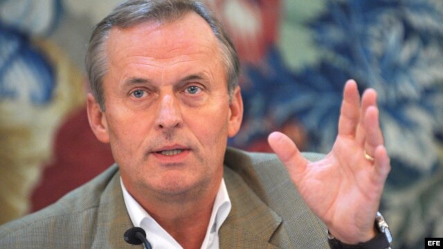 John Grisham en rueda de prensa  