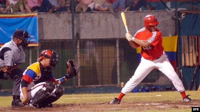 Fotografía de archivo. Cuba y Colombia se enfrentaron en Cartagena (2004), por el Campeonato Panamericano de Béisbol. 