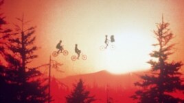 Fotograma de la película "E.T., el extraterrestre" con la que el director Steven Spielberg consiguió fama mundial.