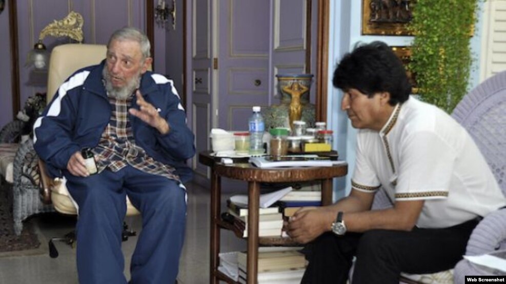 El presidente de Bolivia, Evo Morales, con Fidel Castro el 22 de agosto.