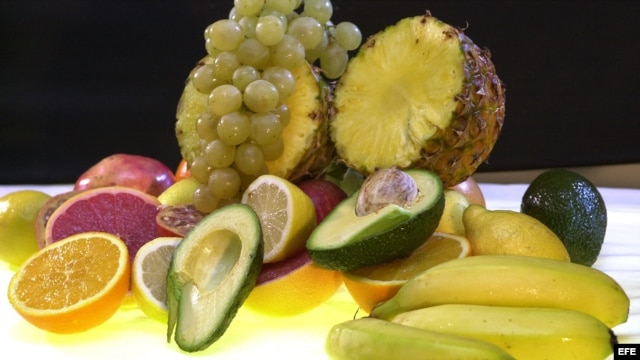El consumo de frutas con vitaminas, sigue siendo recomendable.