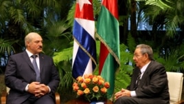 Lukashenko se reune con Raúl Castro