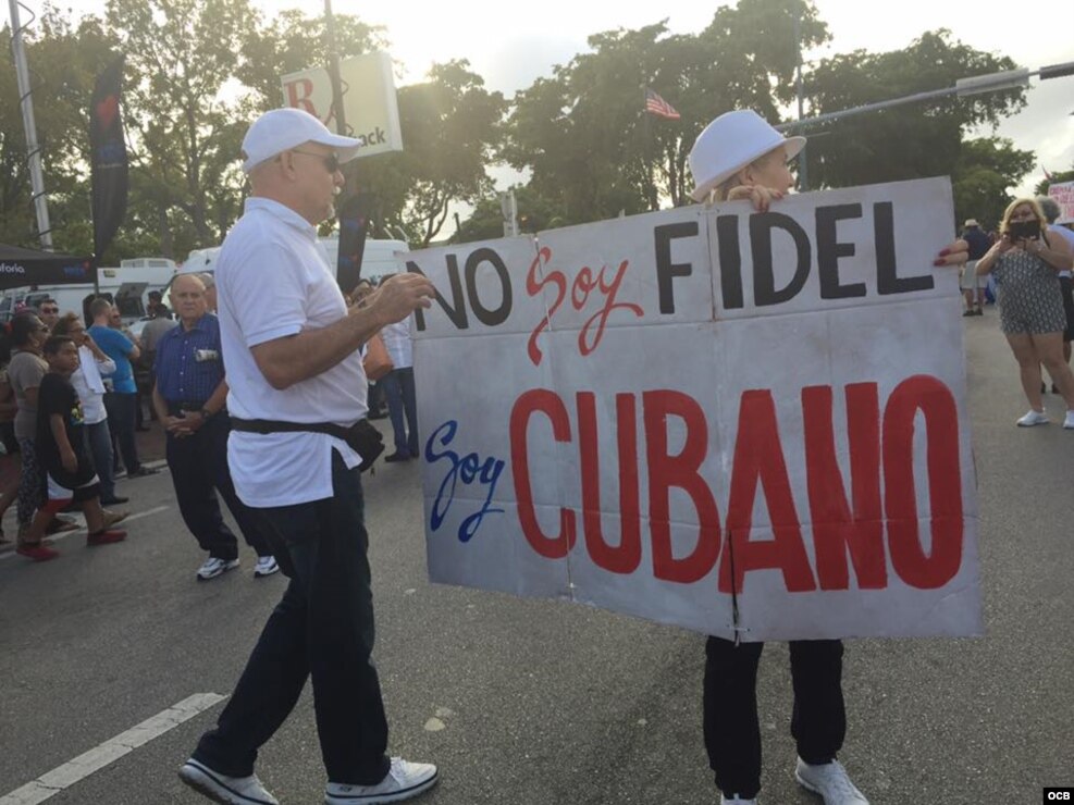 Cubanos Exiliados Marchan En Miami "por Una Cuba Libre"... En Taringa!