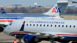 Aviones de US Airways y American Airlines en el aeropuerto Ronald Reagan en Arlington, Virginia, EE UU. 