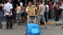Un segundo mandato de Obama mantendría los viajes ilimitados de los cubanoamericanos a la isla.