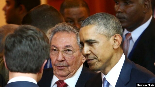 Los Jefes de Estado de EE.UU. y Cuba coinciden en la inauguración de la VII Cumbre de las Américas.