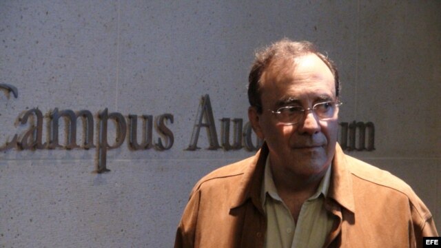 El escritor cubano exiliado Carlos Alberto Montaner.