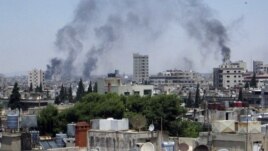 Siria - El ejército sigue bombardeando zonas residenciales y según obervadores de ONU ha usado a niños como escudos humanos.