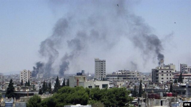 Siria - El Ejército sigue bombardeando zonas residenciales y según obervadores de ONU ha usado a niños como escudos humanos.