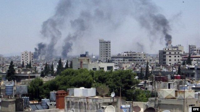 Siria - El ejército sigue bombardeando zonas residenciales y según obervadores de ONU ha usado a niños como escudos humanos.