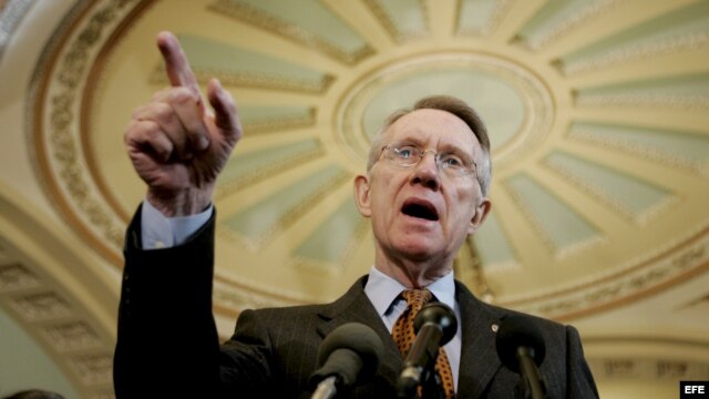 El líder de la mayoría demócrata del senado de los EE.UU., Harry Reid. 