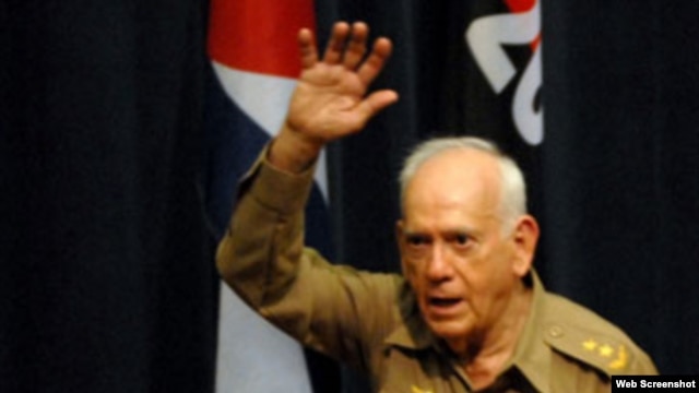 El presidente del Instituto de Planificación Física de Cuba, general Samuel Rodiles.