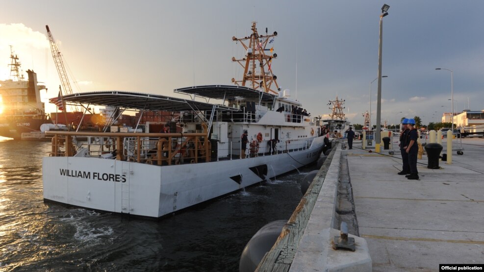 A bordo del escampavías William Flores (foto) 26 migrantes cubanos fueron repatriados el jueves a Bahía de Cabañas.