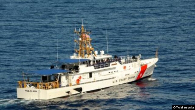 El escampavías Paul Clark de la Guardia Costera, con base en Miami Beach