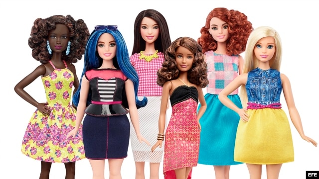 Varias de las nuevas muñecas Barbie lanzadas por la compañía Mattel.