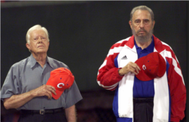 En mayo de 2002 Fidel Castro invitó al expresidente James Carter a bajar al terreno de este mismo estadio habanero.