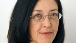 Gloria la Riva.