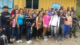 Grupo de 23 cubanos retenidos en Honduras el 20 de junio,2015