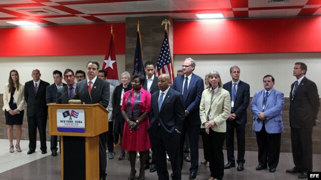 El gobernador de Nueva York, Andrew Cuomo en La Habana con una delegación comercial.