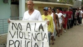 Marcha de opositores por calles de Guantánamo