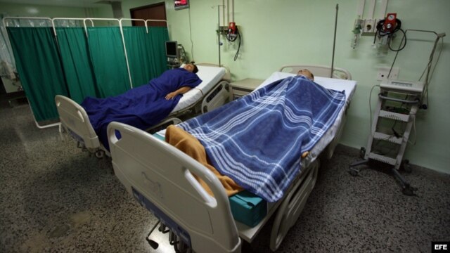 Los estudiantes irán a un hospital docente en La Habana para familiarizarse con el sistema de salud pública cubano.
