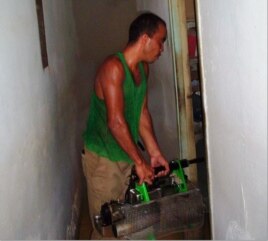 Fumigación si medidas de protección. Foto Jorge L Artiles Santa Clara