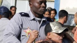 Represión en las calles de Cuba