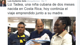 Presidente de Costa Rica despidió el viernes pasado al penúltimo grupo de migrantes cubanos.