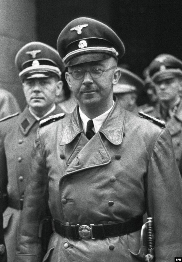 Heinrich Himmler, jefe de las SS, creó los campos de exterminio nazis