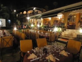 Restaurante Divino, en el reparto Mantilla.