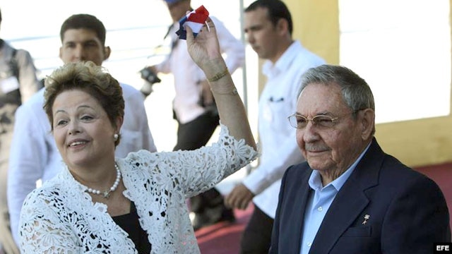 Dilma Rousseff y Raú Castro inauguran primera fase del puerto de Mariel