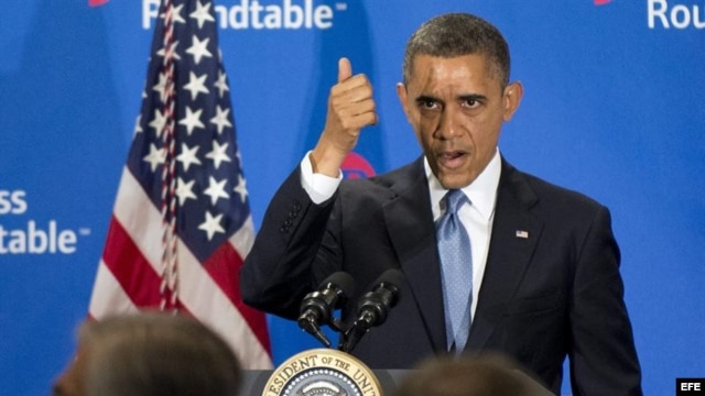 Semanas atrás, Obama alertó a los republicanos de que no toleraría una nueva pelea sobre el techo de la deuda en el marco de las negociaciones para evitar el "precipicio fiscal". Pero la pelea existe