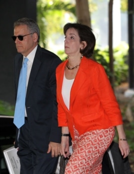 Roberta Jacobson y Jeffrey DeLaurentis.