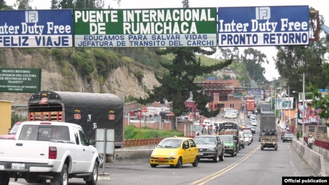 Puente Internacional de Rumichaca en la frontera entre Colombia y Ecuador