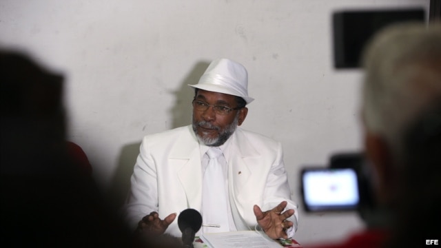 El sacerdote Lázaro Cuesta, uno de los miembros de la comisión organizadora de la letra del año en Cuba