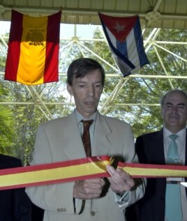 Carlos Alonso Zaldívar en uno de los actos que presidió como embajador español en Cuba.