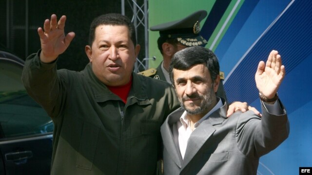El presidente de Venezuela, Hugo Chávez, y el gobernante de Irán, Mahmoud Ahmadinejad, se han declarado aliados y amigos.