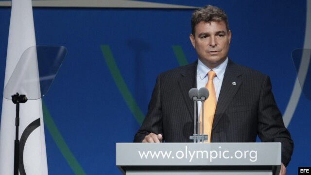 Foto de archivo de Antonio Castro, cuando hablaba durante la 125 sesión del Comité Olímpico Internacional (COI) el 8 de septiembre de 2013, en Buenos Aires (Argentina). 