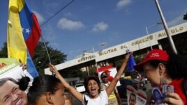 Simpatizantes de Chávez celebran su regreso