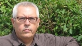 Poeta cubano Victor Rodriguez, ganador del Premio Internacional de Poesía Loewe
