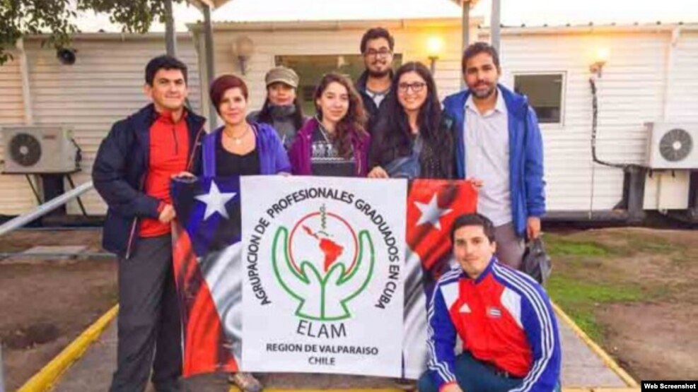 Médicos chilenos egresados de la ELAM Cuba