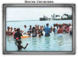 Un bautismo. Foto cortesía de EchoCuba.org