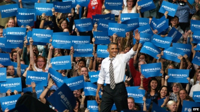  El presidente estadounidense, Barack Obama, participa en un evento por la campaña de su reelección el jueves 1 de noviembre de 2012, en el Coors Event Center de Boulder, Colorado (EE.UU.). 