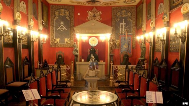 Interior de una logia masónica.